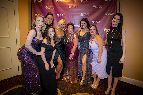 LA women LEAD 363