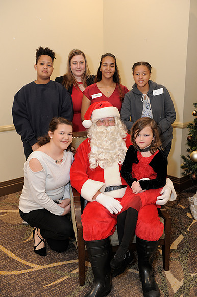 Holiday Party 323