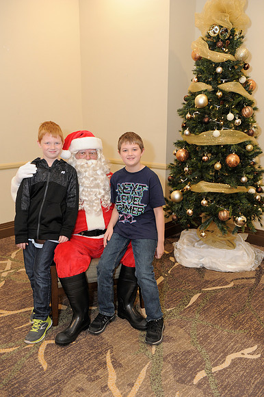 Holiday Party 007