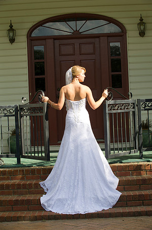 Lindy's bridals 146