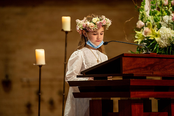 2021 aloysius communion  859