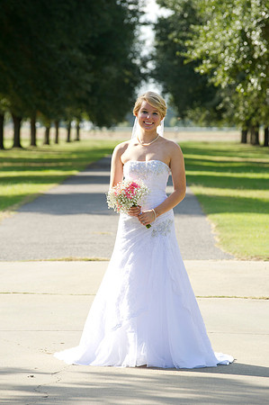 Lindy's bridals 170