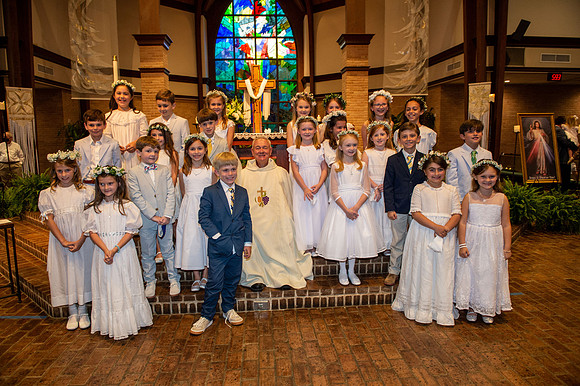 2021 aloysius communion  817