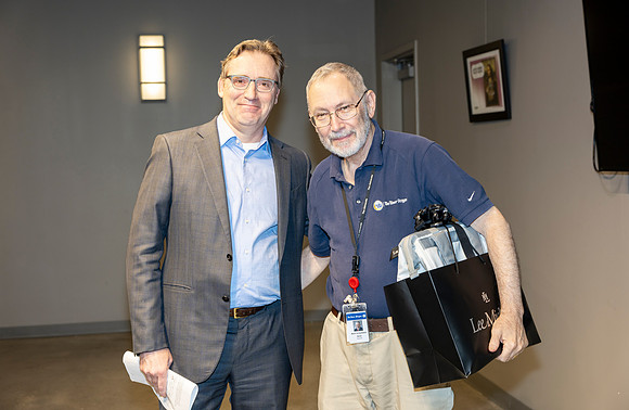 NO.serviceawards_271