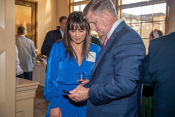 Legislative reception 098