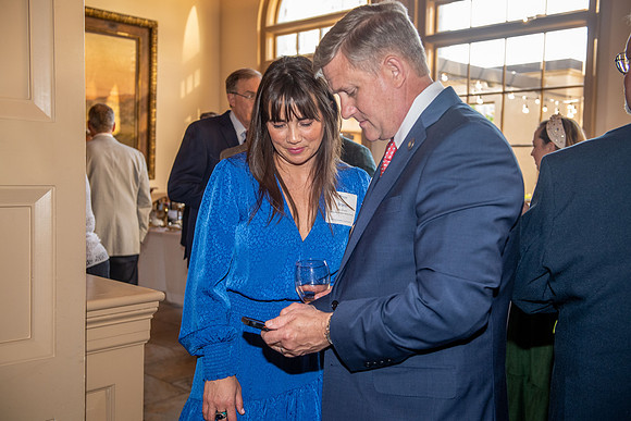 Legislative reception 097