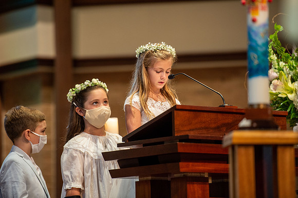 2021 aloysius communion  771