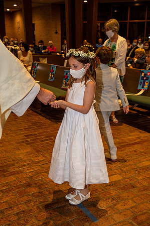 2021 aloysius communion  795