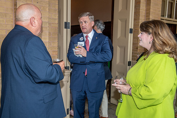 Legislative reception 041