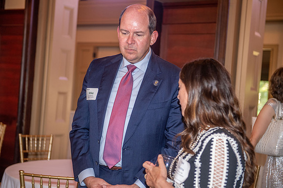 Legislative reception 084