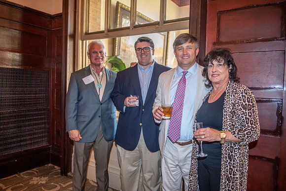 Legislative reception 073