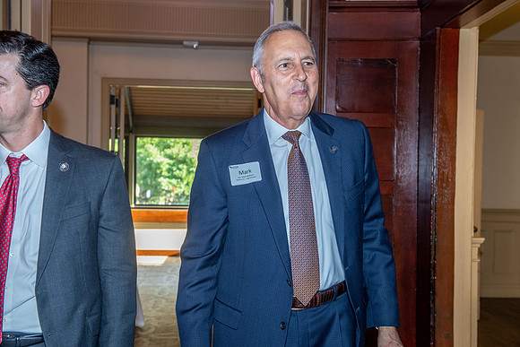 Legislative reception 045