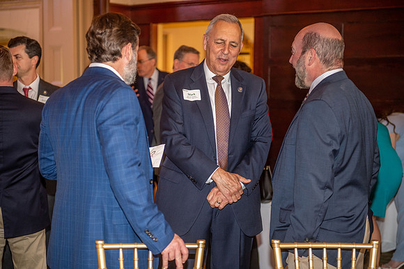 Legislative reception 053