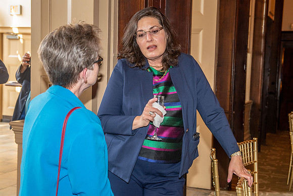 Legislative reception 047