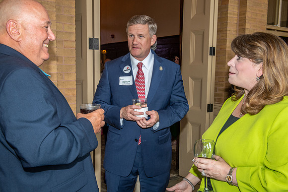 Legislative reception 037
