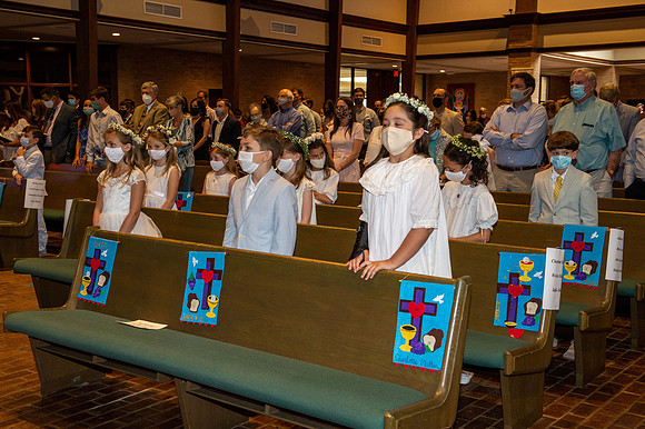 2021 aloysius communion  754