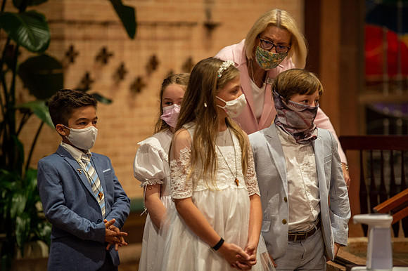 2021 aloysius communion  868
