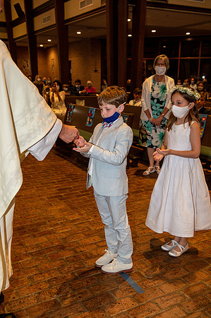 2021 aloysius communion  794