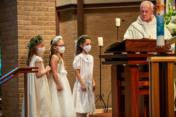 2021 aloysius communion  774