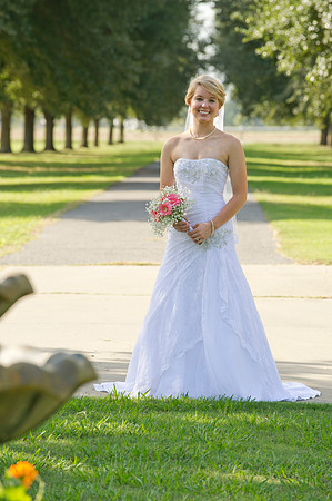 Lindy's bridals 168