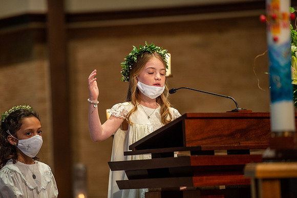 2021 aloysius communion  784