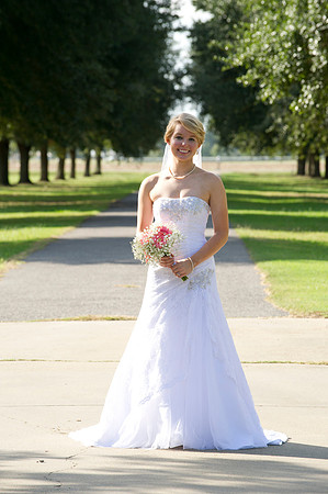 Lindy's bridals 172