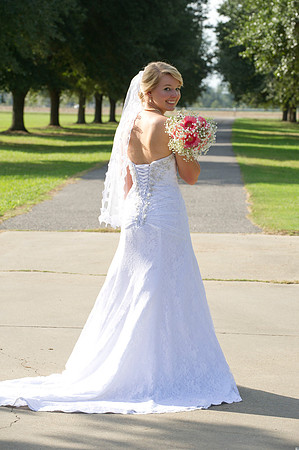 Lindy's bridals 187