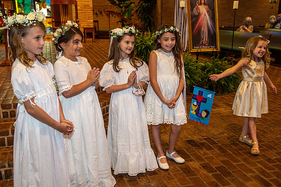 2021 aloysius communion  753
