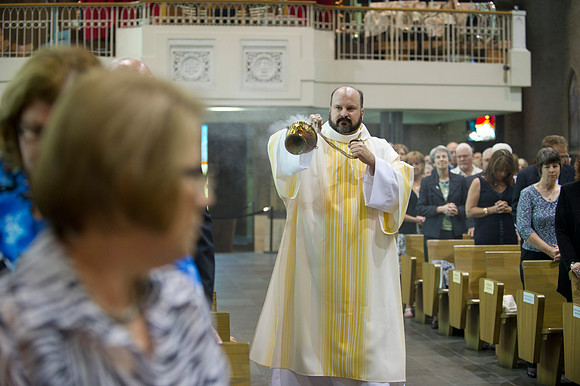 Ordination to Diaconate 327