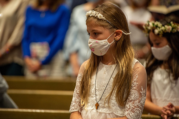 2021 aloysius communion  851