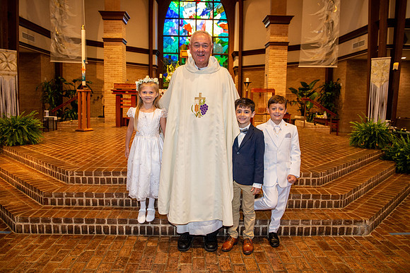 2021 aloysius communion  844