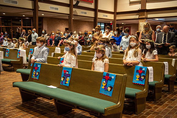 2021 aloysius communion  845
