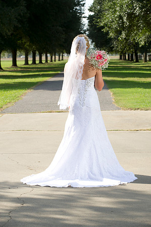Lindy's bridals 192