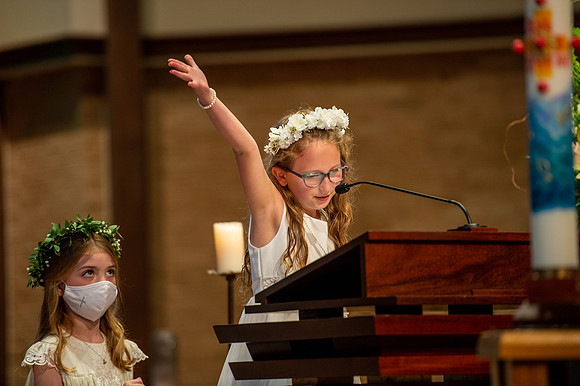 2021 aloysius communion  781