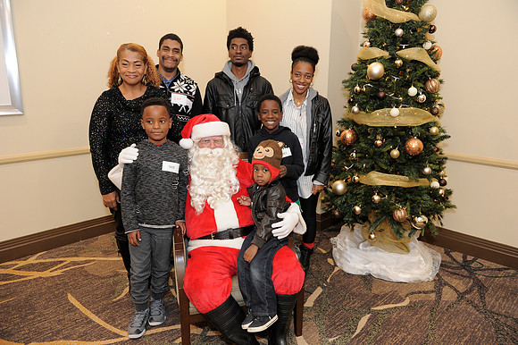 Holiday Party 054