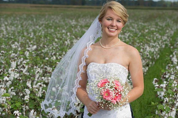 Lindy's bridals 125