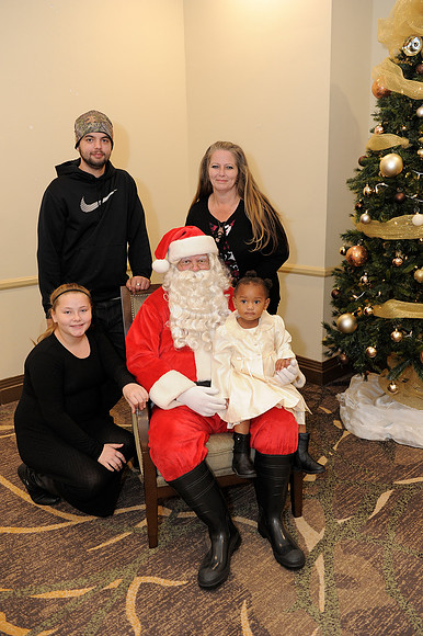Holiday Party 206