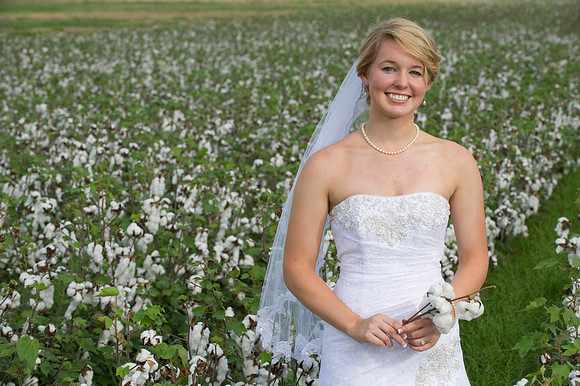 Lindy's bridals 105