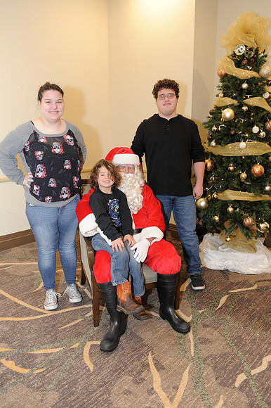 Holiday Party 082