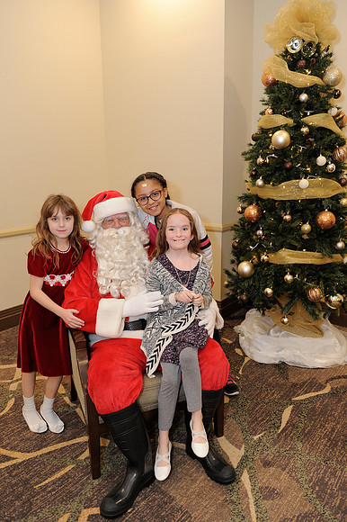 Holiday Party 062