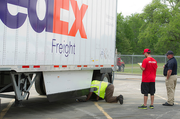 Truck driving championships 121