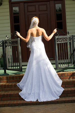 Lindy's bridals 141