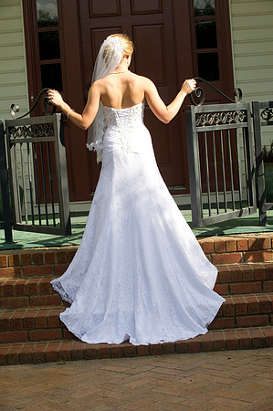 Lindy's bridals 142