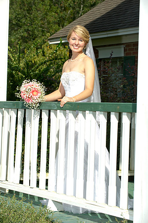 Lindy's bridals 162
