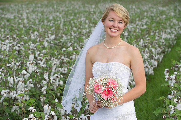 Lindy's bridals 115