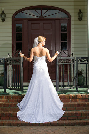 Lindy's bridals 147