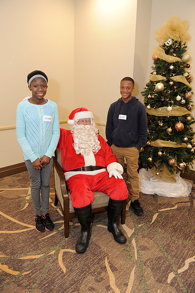 Holiday Party 017