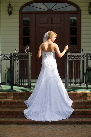 Lindy's bridals 144