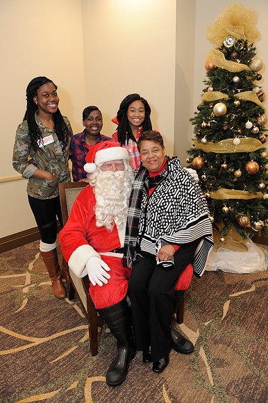 Holiday Party 050