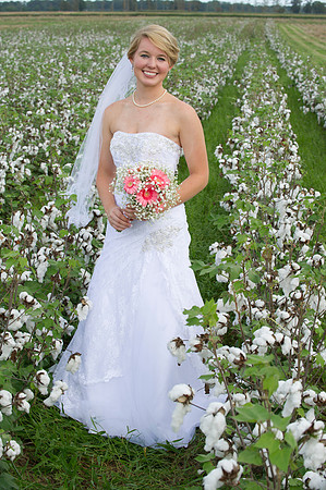 Lindy's bridals 122